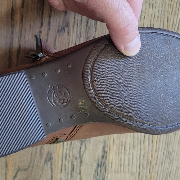 Lucky Brand Basel Bootie - Picture 9 of 10